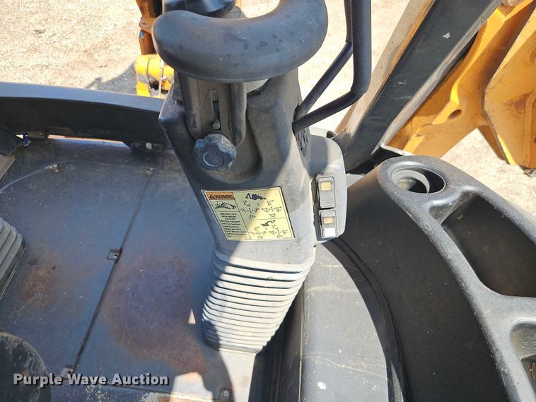 image for item EB8168 2013 Case 580 Super N backhoe