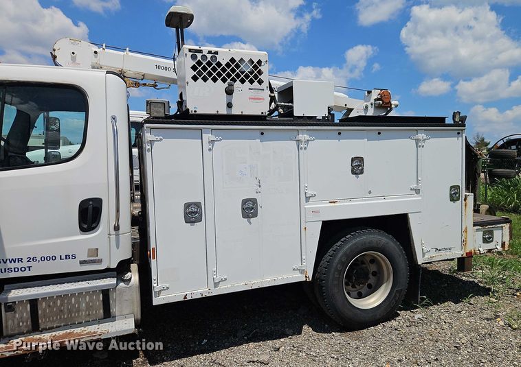 image for item EB8169 2007 Freightliner Business Class M2 utility / service truck