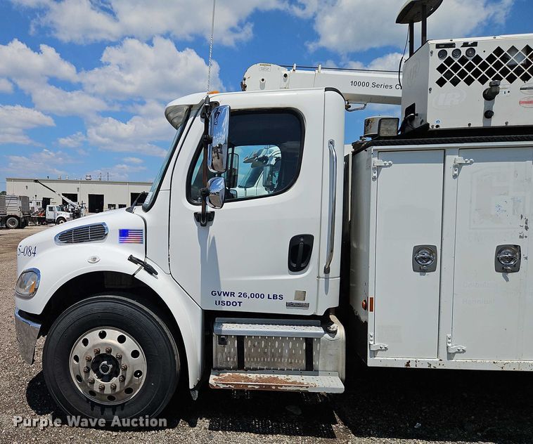 image for item EB8169 2007 Freightliner Business Class M2 utility / service truck