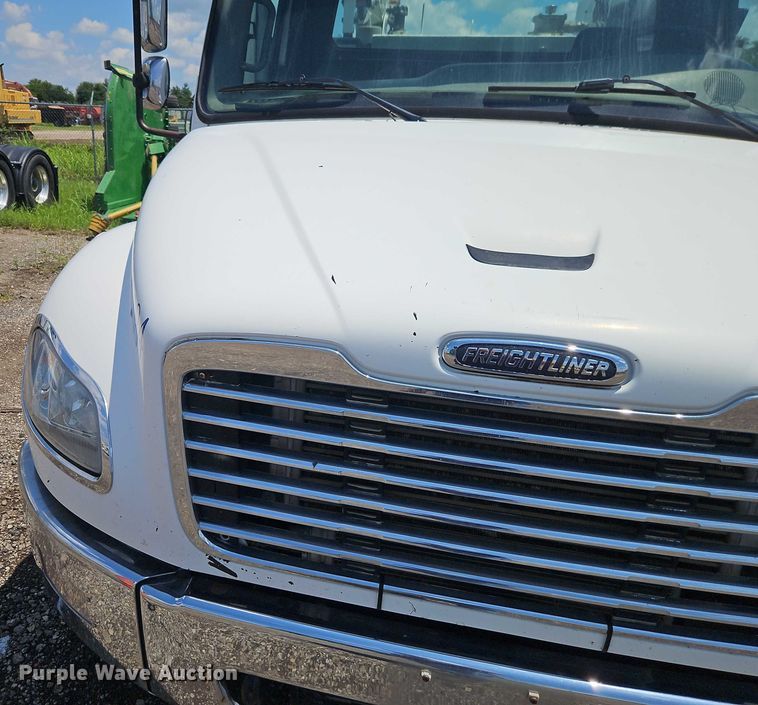 image for item EB8169 2007 Freightliner Business Class M2 utility / service truck