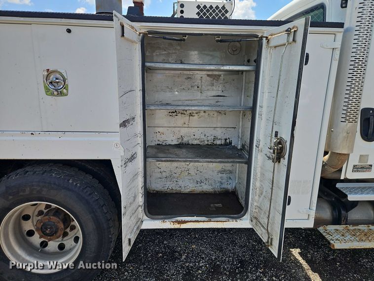 image for item EB8169 2007 Freightliner Business Class M2 utility / service truck