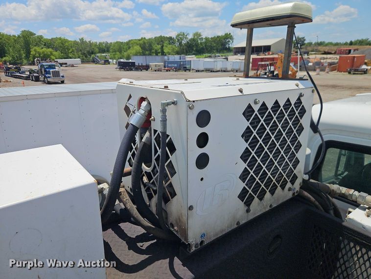 image for item EB8169 2007 Freightliner Business Class M2 utility / service truck