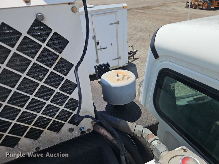 image for item EB8169 2007 Freightliner Business Class M2 utility / service truck