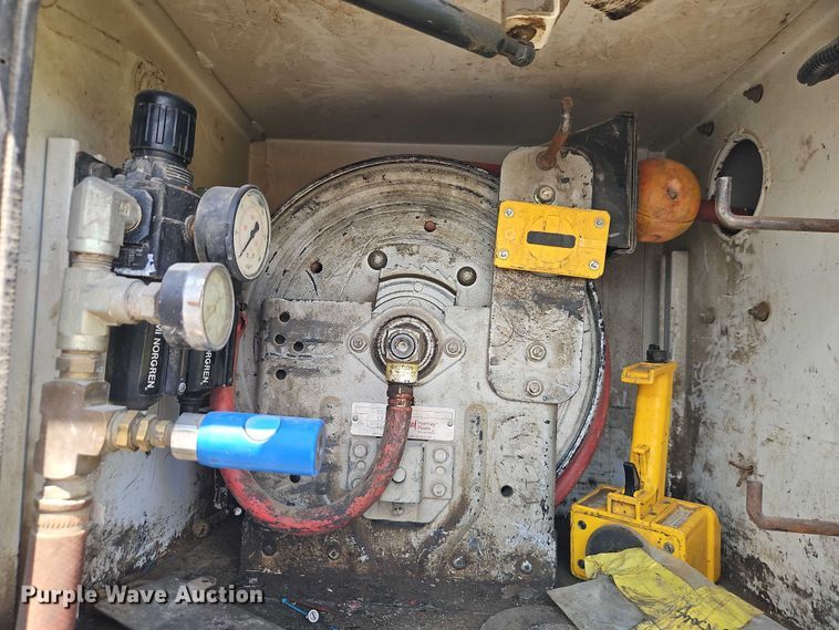 image for item EB8169 2007 Freightliner Business Class M2 utility / service truck