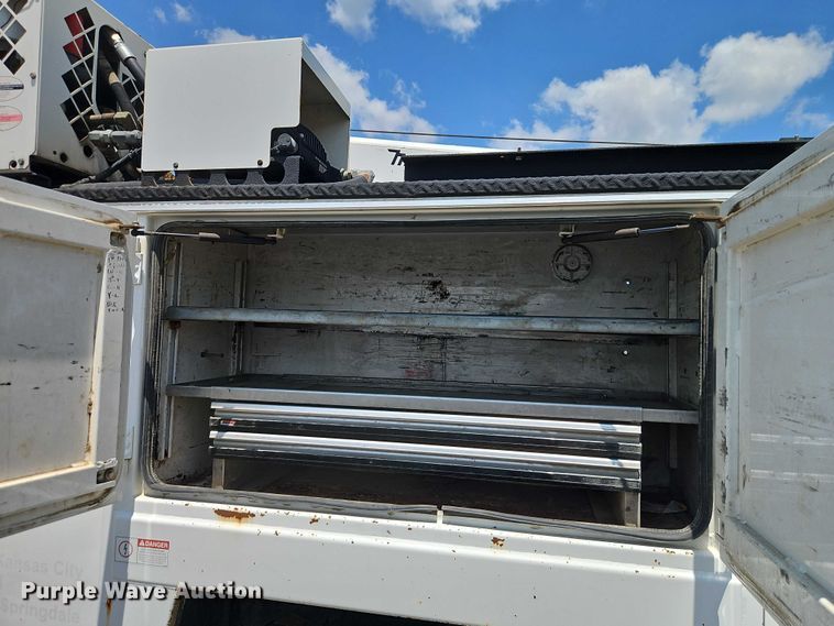 image for item EB8169 2007 Freightliner Business Class M2 utility / service truck