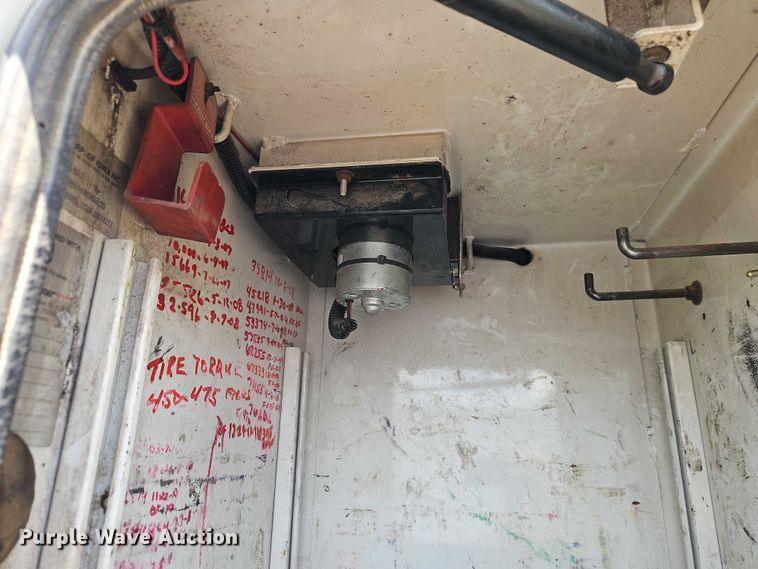 image for item EB8169 2007 Freightliner Business Class M2 utility / service truck