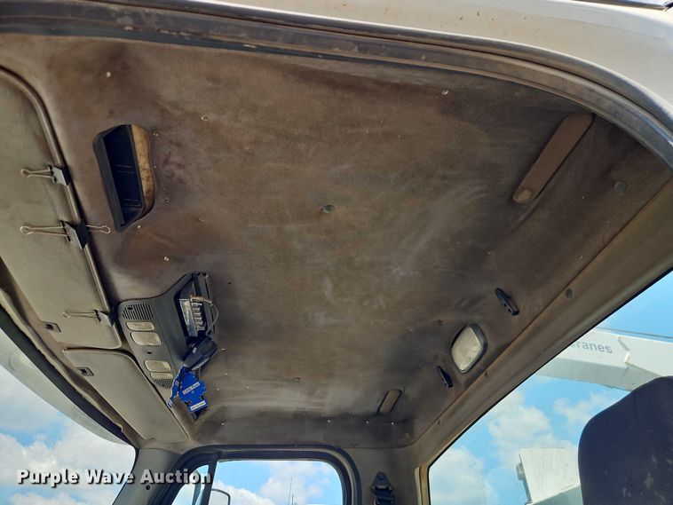 image for item EB8169 2007 Freightliner Business Class M2 utility / service truck