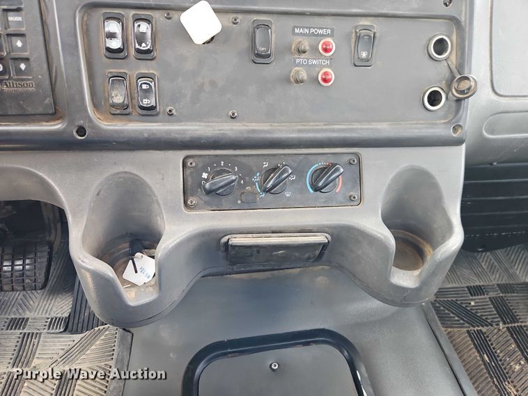 image for item EB8169 2007 Freightliner Business Class M2 utility / service truck