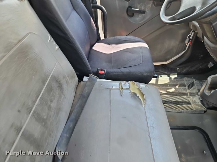 image for item EB8169 2007 Freightliner Business Class M2 utility / service truck