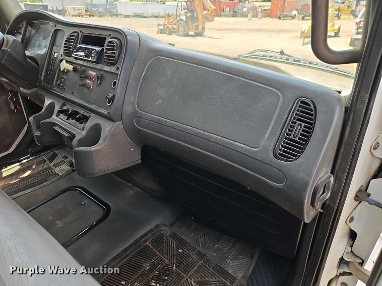 image for item EB8169 2007 Freightliner Business Class M2 utility / service truck