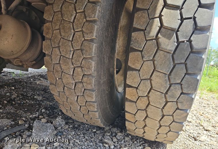 image for item EB8169 2007 Freightliner Business Class M2 utility / service truck