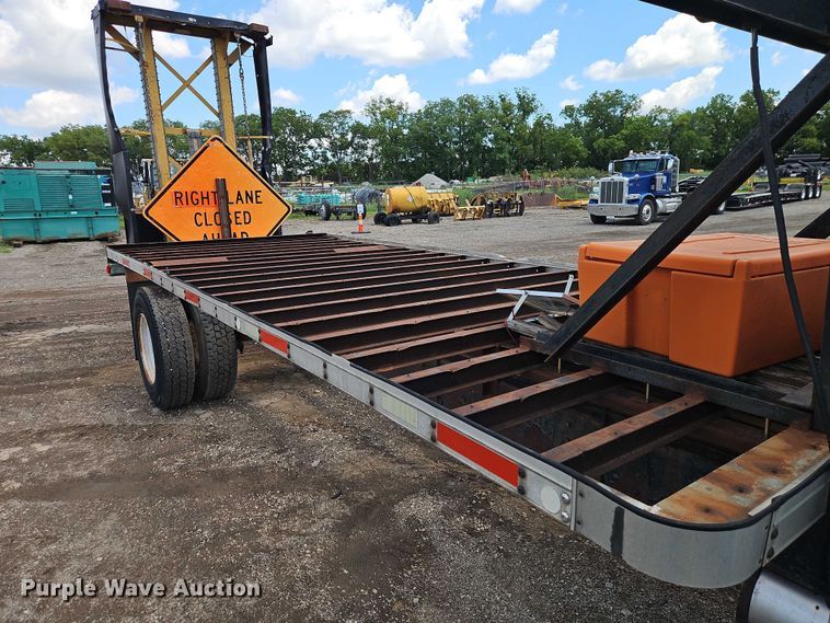 image for item EB8170 1999 International 4700 flatbed truck with crash attenuator