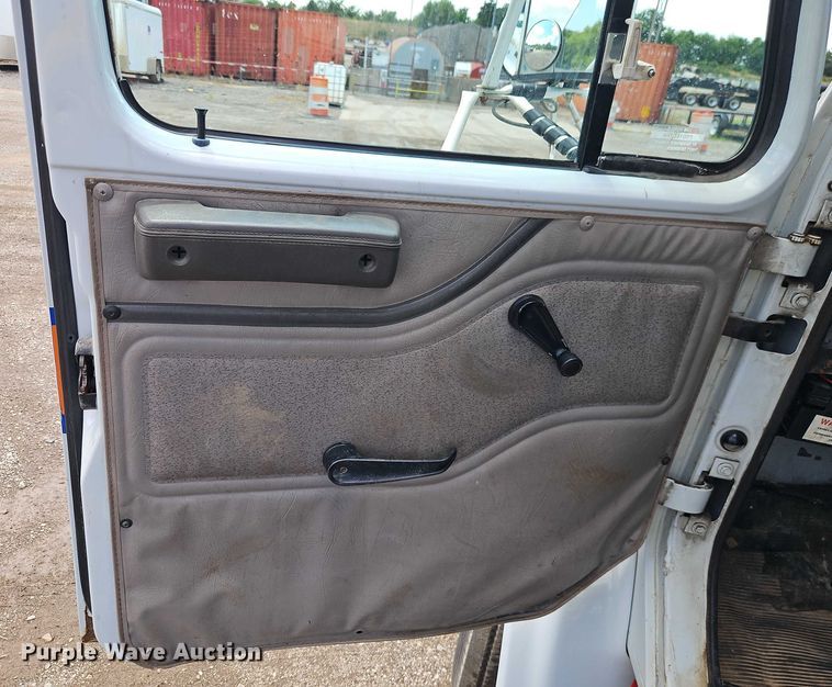 image for item EB8170 1999 International 4700 flatbed truck with crash attenuator