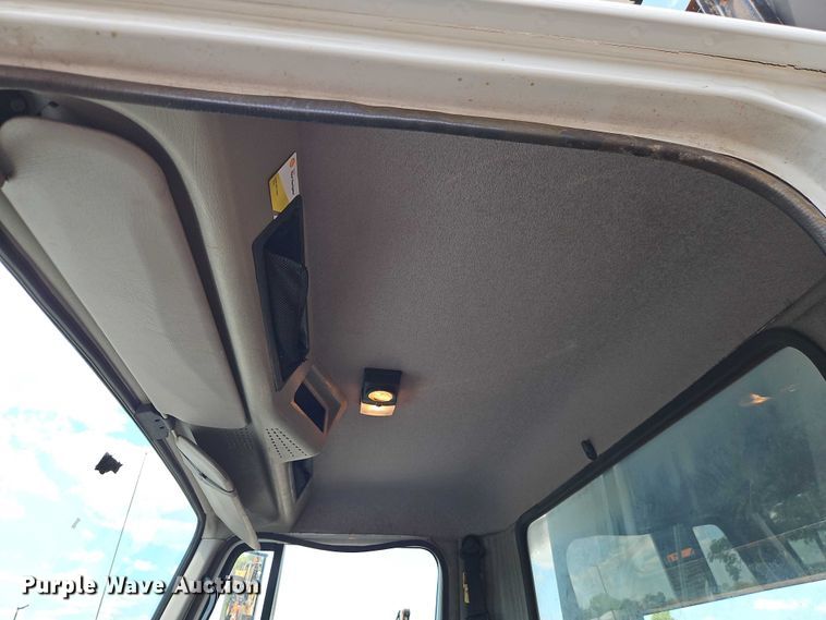 image for item EB8170 1999 International 4700 flatbed truck with crash attenuator