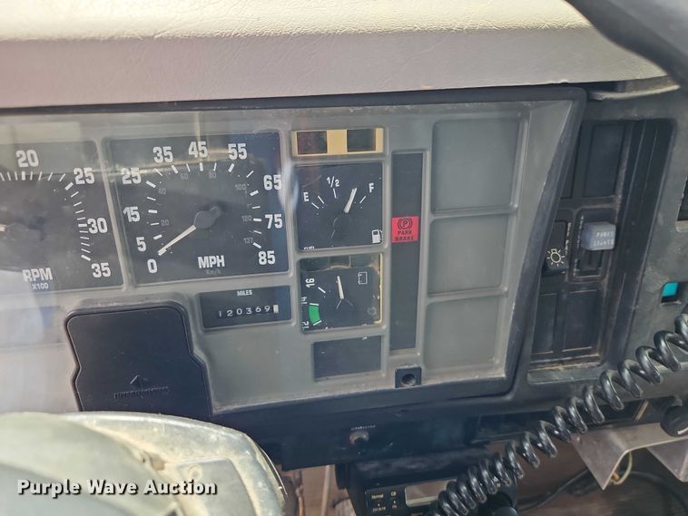 image for item EB8170 1999 International 4700 flatbed truck with crash attenuator