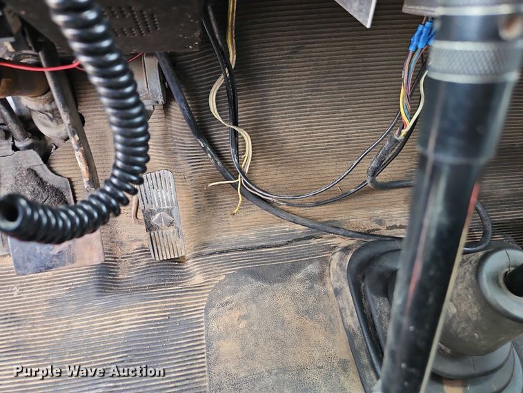 image for item EB8170 1999 International 4700 flatbed truck with crash attenuator