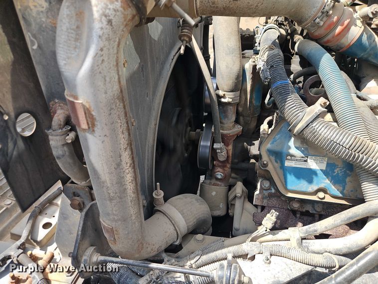 image for item EB8170 1999 International 4700 flatbed truck with crash attenuator