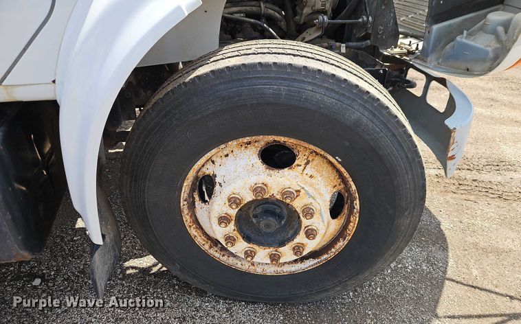 image for item EB8170 1999 International 4700 flatbed truck with crash attenuator