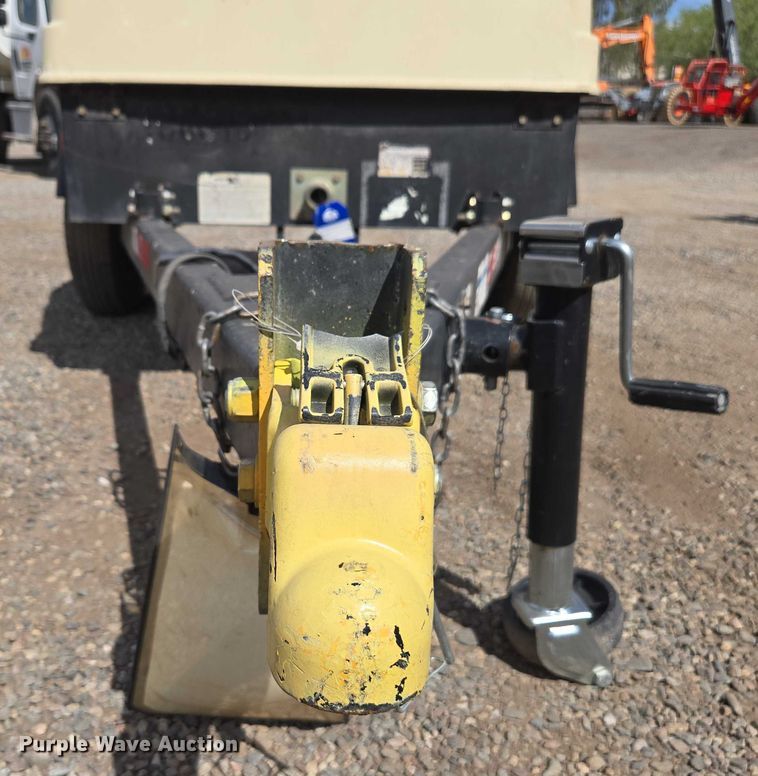 image for item EC1045 2017 Doosan C185 air compressor