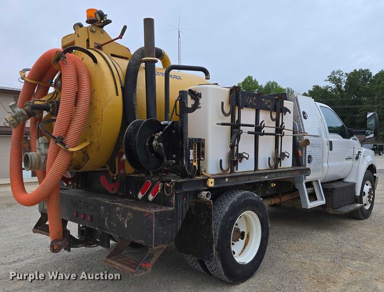 image for item EC4312 2016 Ford F650 vacuum truck