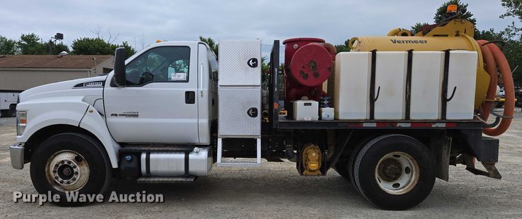 image for item EC4312 2016 Ford F650 vacuum truck