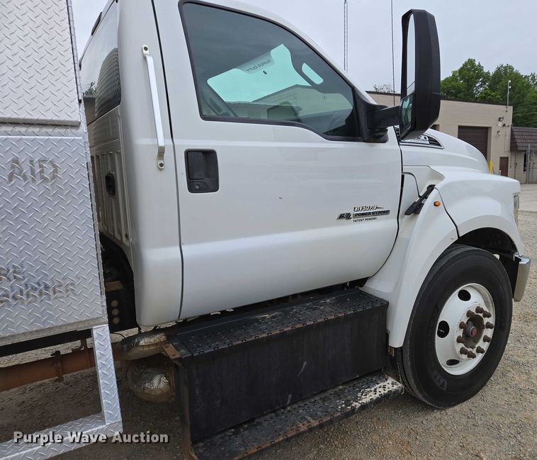image for item EC4312 2016 Ford F650 vacuum truck