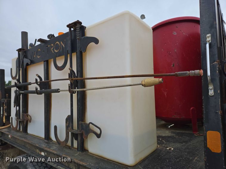 image for item EC4312 2016 Ford F650 vacuum truck