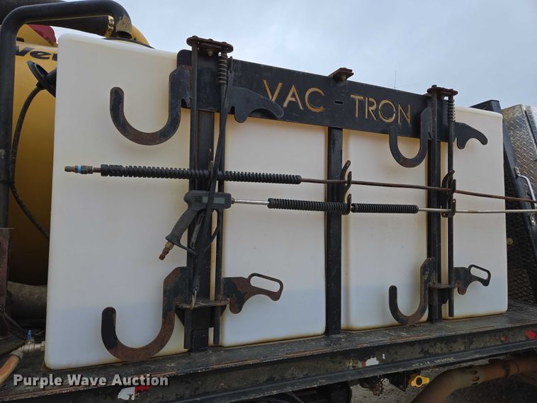 image for item EC4312 2016 Ford F650 vacuum truck