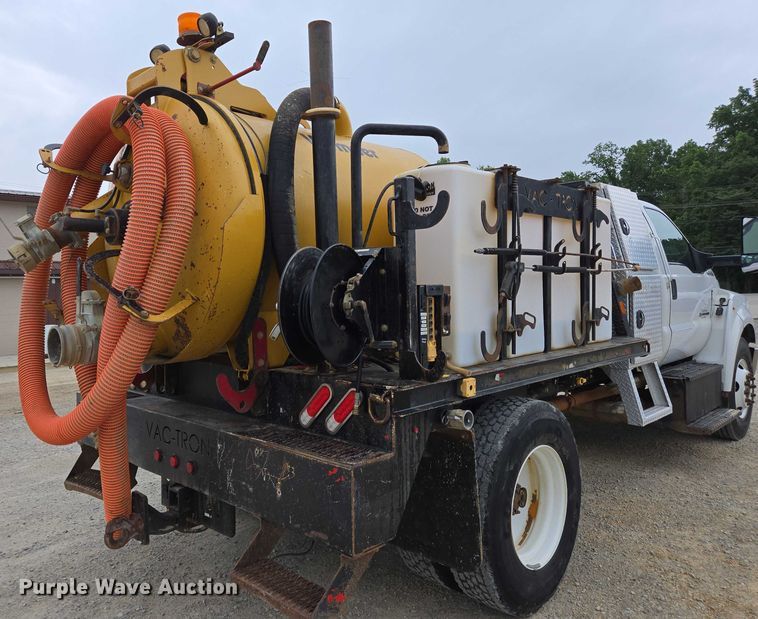 image for item EC4312 2016 Ford F650 vacuum truck