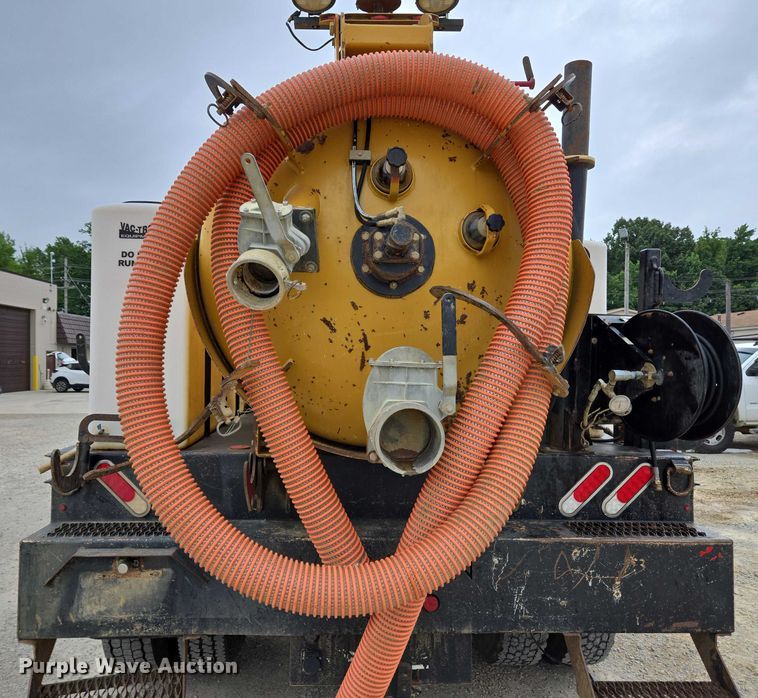 image for item EC4312 2016 Ford F650 vacuum truck