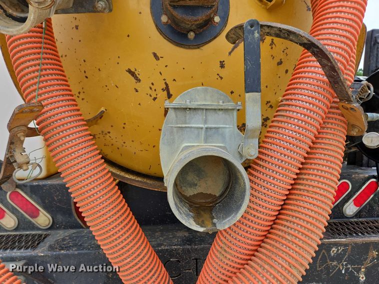 image for item EC4312 2016 Ford F650 vacuum truck