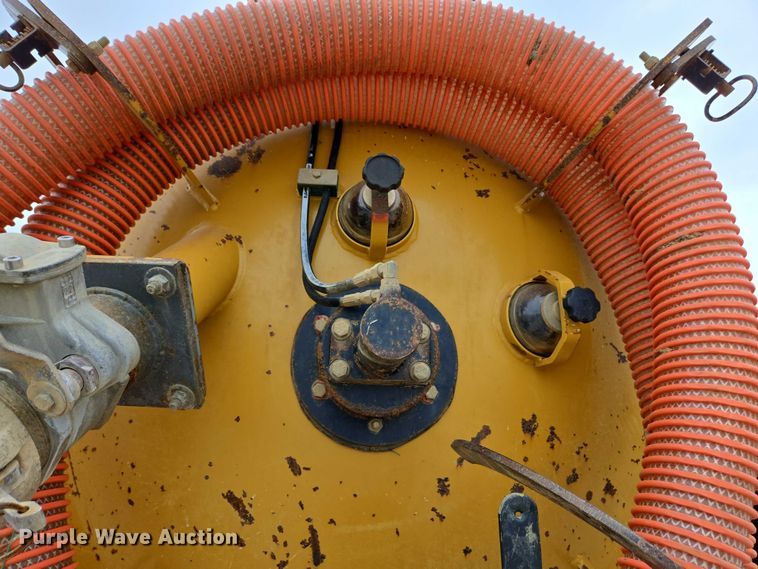 image for item EC4312 2016 Ford F650 vacuum truck