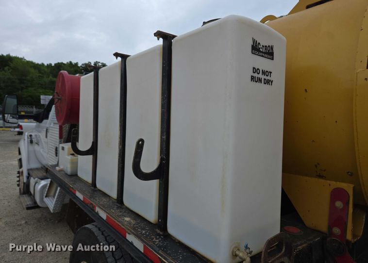 image for item EC4312 2016 Ford F650 vacuum truck