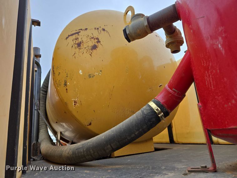 image for item EC4312 2016 Ford F650 vacuum truck