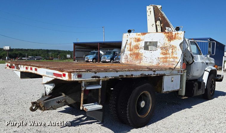 image for item ED2134 1987 Chevrolet C7 crane truck