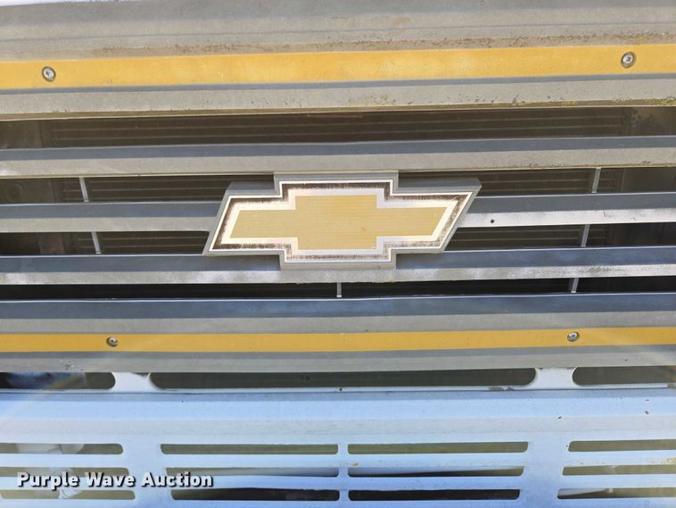 image for item ED2134 1987 Chevrolet C7 crane truck