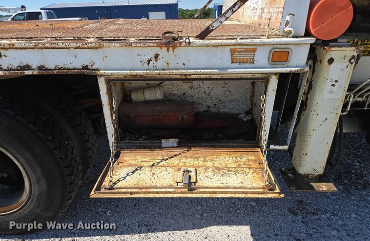 image for item ED2134 1987 Chevrolet C7 crane truck