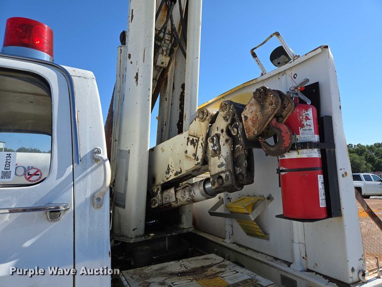 image for item ED2134 1987 Chevrolet C7 crane truck