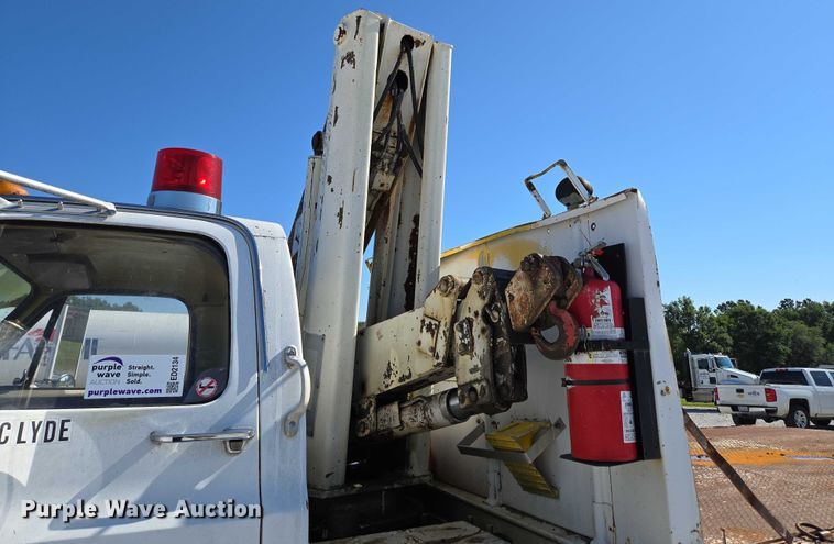 image for item ED2134 1987 Chevrolet C7 crane truck