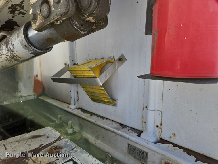 image for item ED2134 1987 Chevrolet C7 crane truck