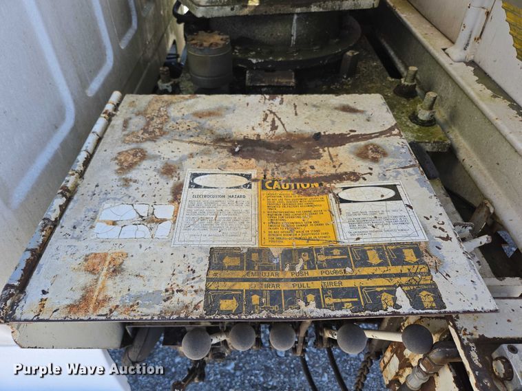 image for item ED2134 1987 Chevrolet C7 crane truck