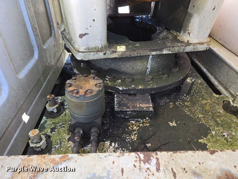 image for item ED2134 1987 Chevrolet C7 crane truck