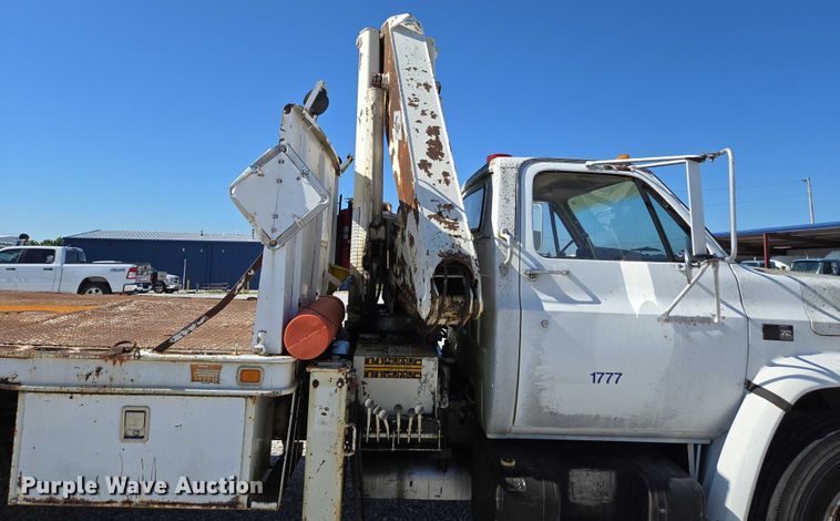 image for item ED2134 1987 Chevrolet C7 crane truck