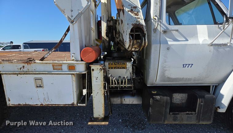 image for item ED2134 1987 Chevrolet C7 crane truck