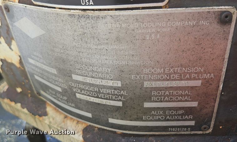 image for item ED2134 1987 Chevrolet C7 crane truck