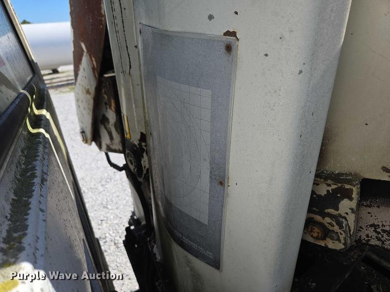 image for item ED2134 1987 Chevrolet C7 crane truck