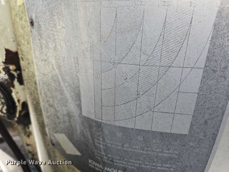 image for item ED2134 1987 Chevrolet C7 crane truck