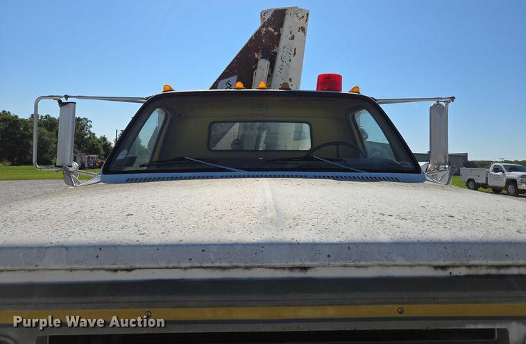 image for item ED2134 1987 Chevrolet C7 crane truck