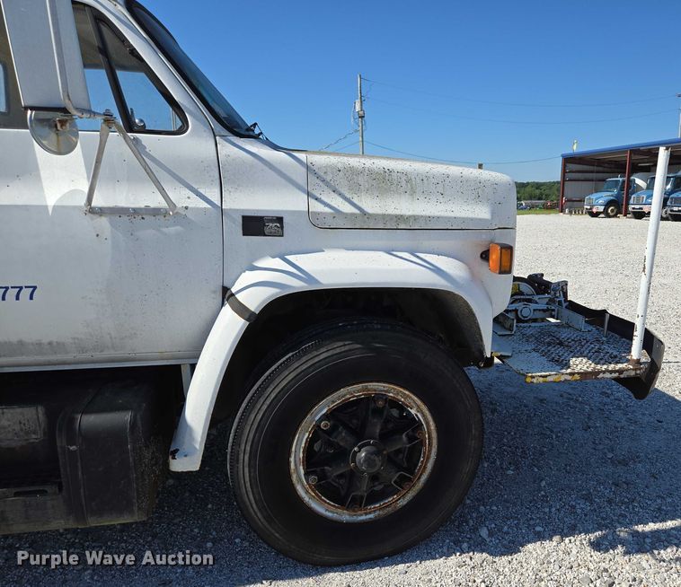 image for item ED2134 1987 Chevrolet C7 crane truck