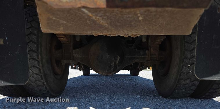 image for item ED2134 1987 Chevrolet C7 crane truck